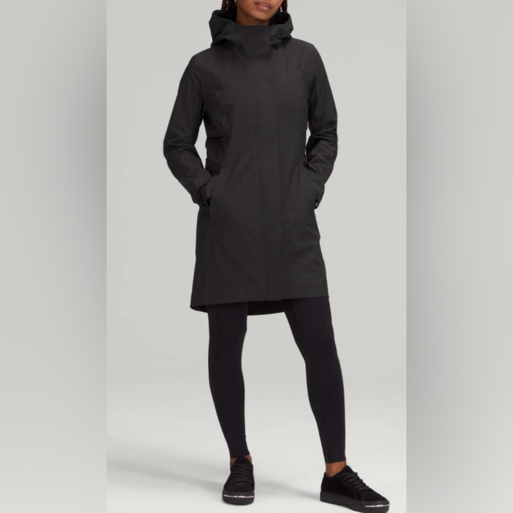 NWOT Lululemon Rain Rebel Jacket Black (First Release)